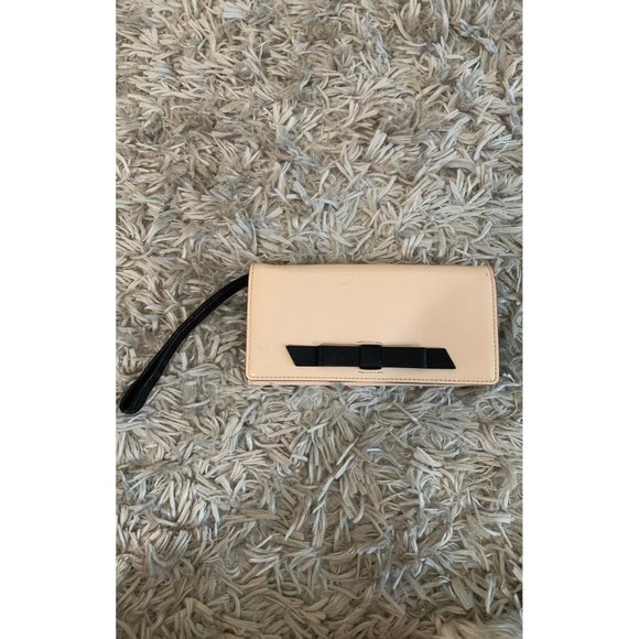 Kate Spade Handbags - Kate Spade Wallet